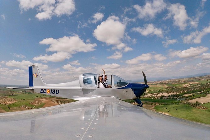 Airplane flight - Reading the route: Segovia, El Escorial, Ávila, and Madrid