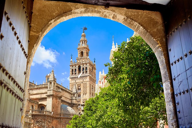 Alcazar, Cathedral and Giralda Guided Tour with Priority Tickets - Why these three sights belong together