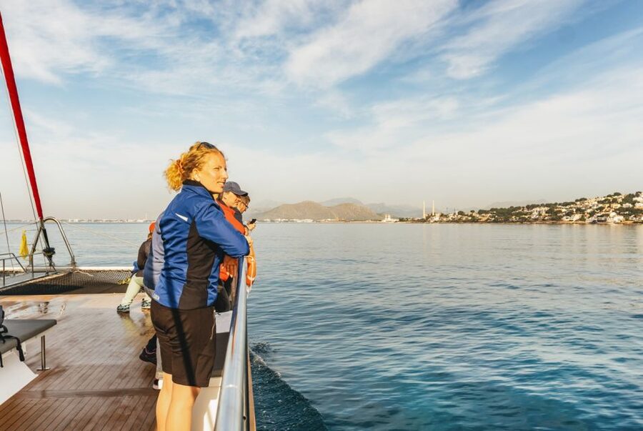 Alcudia: Sunset Catamaran Tour with Dinner and Snorkeling - Dinner on board: simple food, useful inclusions