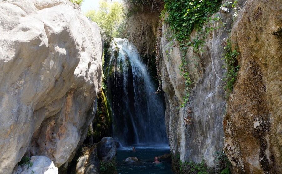 Algar Waterfalls Coach Trip - From Albir & Benidorm - Walking into the waterfall area
