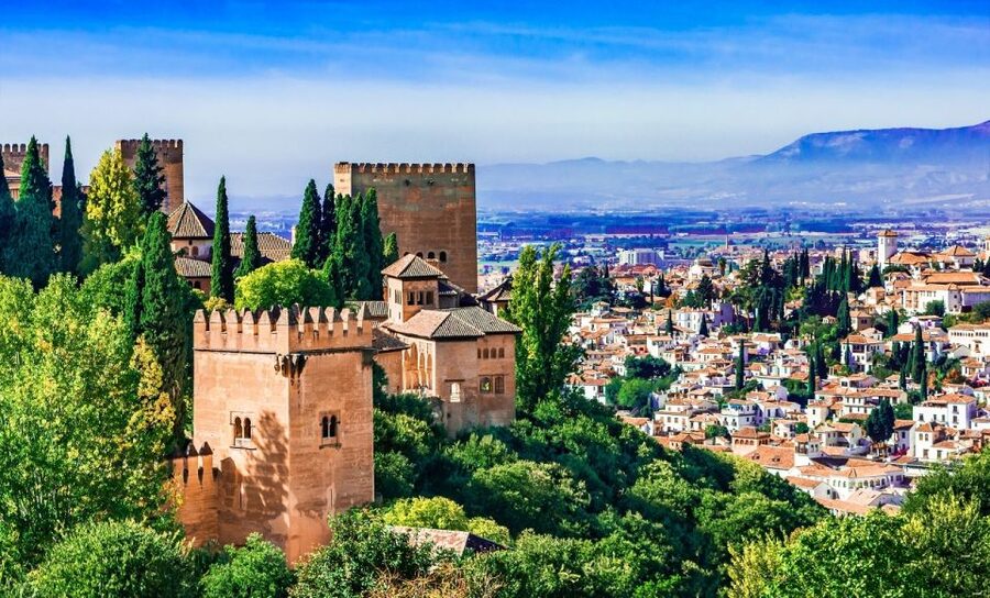 Alhambra: Guided Tour with Fast-Track Entry - The value of $159 per person