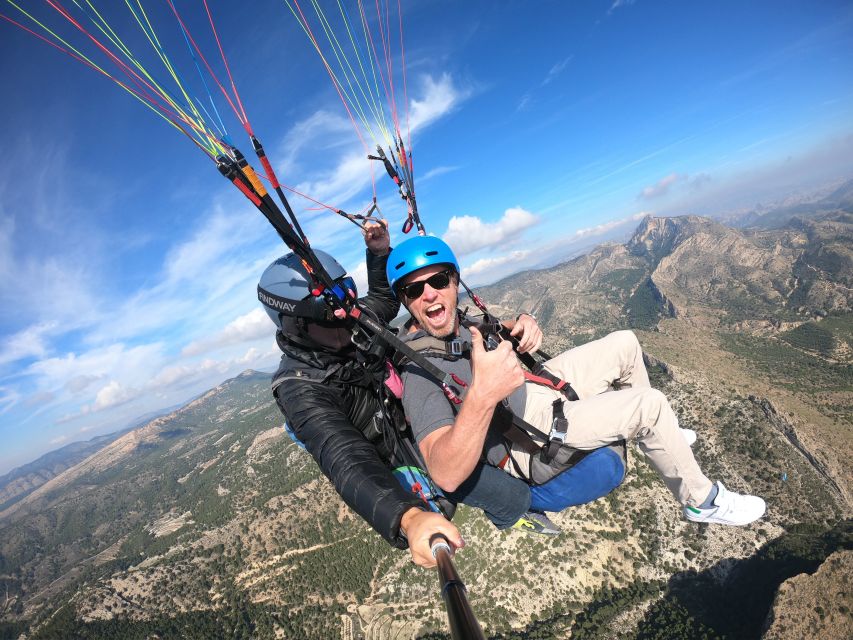 Alicante and Santa Pola: Tandem Paragliding Flight - Should You Book the Alicante Paragliding Flight?