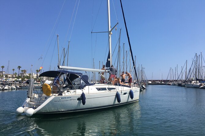Barcelona 2-hour Private Boat Tour with Cava and snacks - Why the two-hour length works