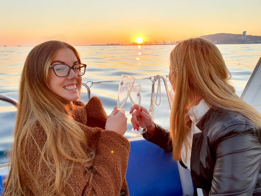 Barcelona: 2-Hour Sailboat Tour with Snacks and Drinks - Hoisting the sails beside Barceloneta