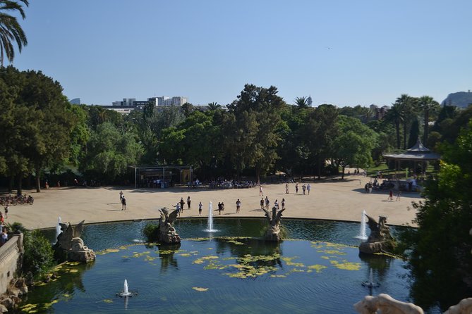 Barcelona 3-hour Bike or E-Bike Tour: Highlights and Hidden Gems - What the three-hour format does well