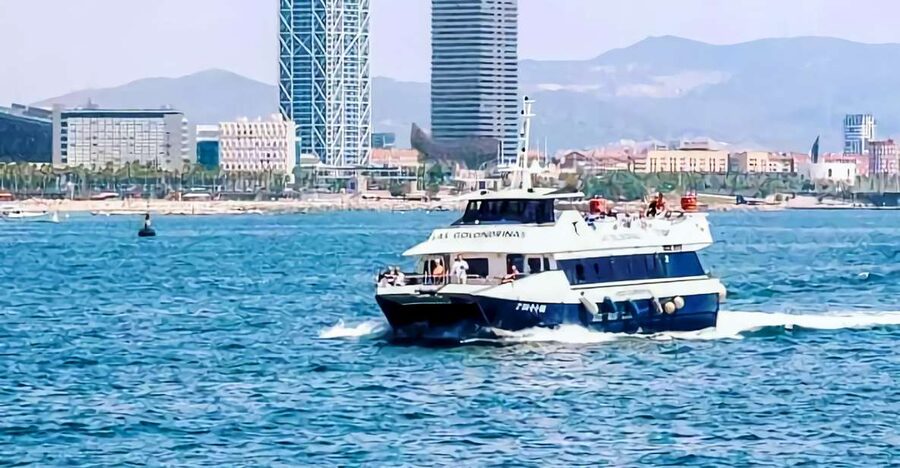 Barcelona: Boat Tour in Las Golondrinas - What the views are really like