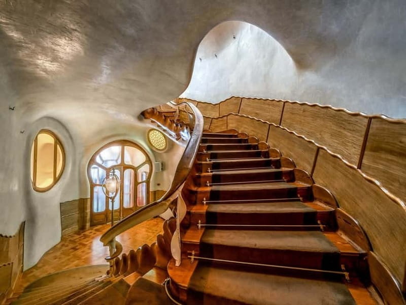 Barcelona: Casa Batlló Tour and Optional White Rabbit Museum - The main floor and Batlló family rooms