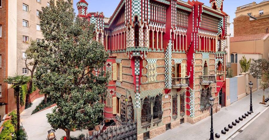Barcelona: Casa Vicens, Pedrera, and Casa Batlló Guided Tour - Casa Vicens: Gaudí before the famous curves