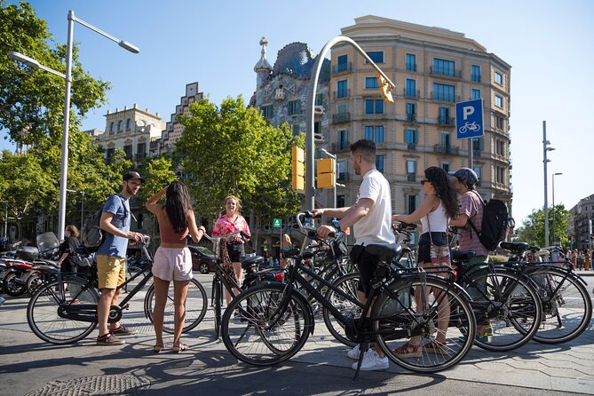 Barcelona City Highlights Bike Tour - Arc de Triomf and Ciutadella Park offer a welcome change