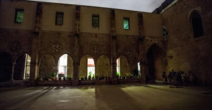Barcelona: Dark History Night Walking Tour - The Spanish Inquisition and the human cost of suspicion
