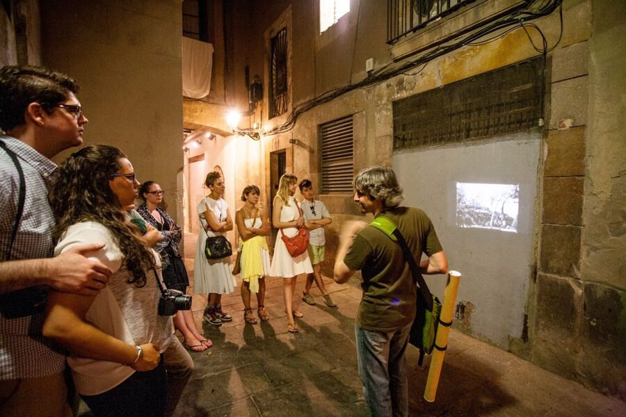 Barcelona: Dark History Night Walking Tour - Timing, weather, and practical comfort