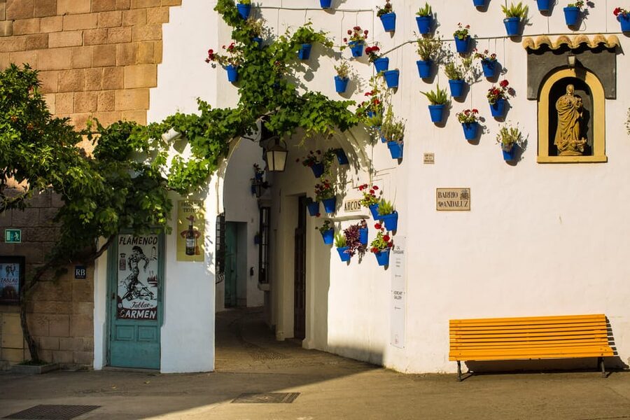 Barcelona: Flamenco Show with Dinner at Tablao de Carmen - The Andalusian-style setting