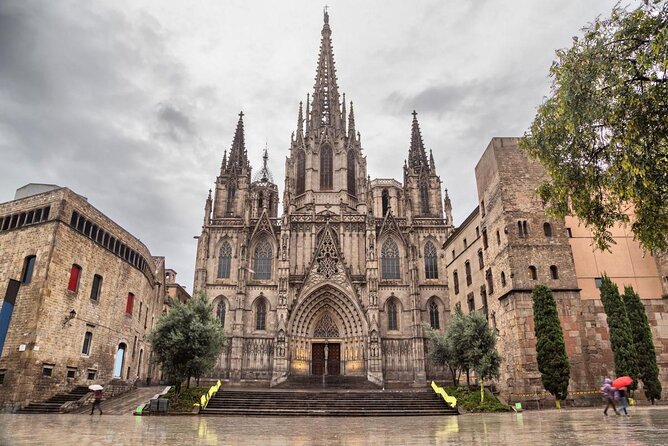 Barcelona Food Tour: Tapas, Paella, Sangria & 8+ Local Tastings - Key points to know before you book