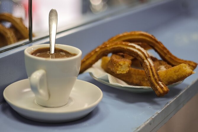 Barcelona Food Tour: Tapas, Paella, Sangria & 8+ Local Tastings - A food tour that doubles as a Barcelona orientation