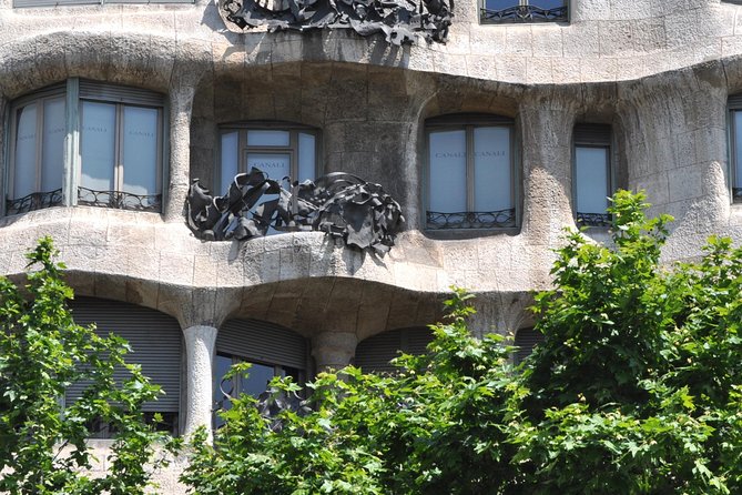 Barcelona & Gaudi. Regular Tour - Why this Barcelona architecture walk feels different