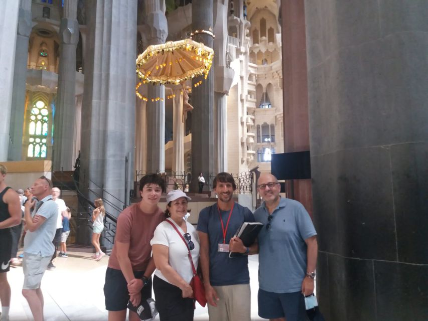 Barcelona: Guided Tour of Sagrada Familia - Getting Through the Entrance Without the Long Wait