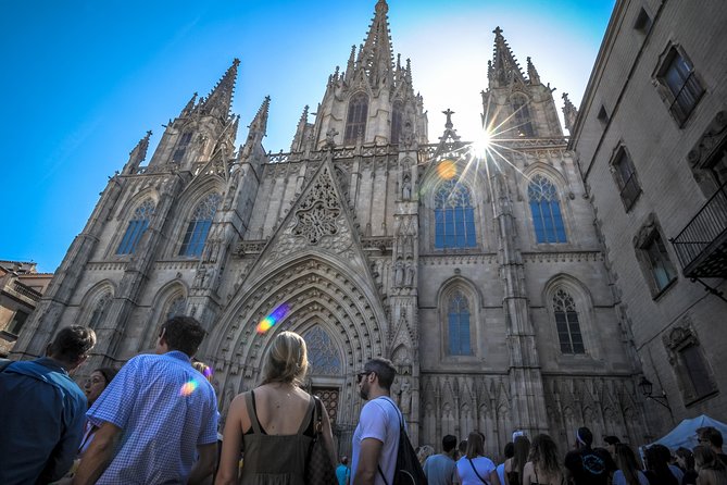 Barcelona Highlights & Sagrada Familia Tour: Priority Access - A smart introduction to Barcelona’s big sights