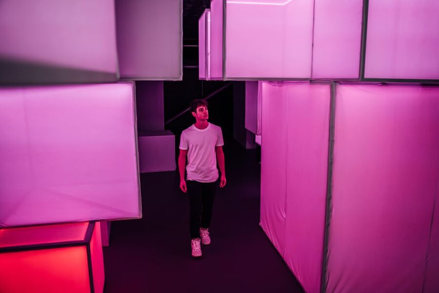 Barcelona: Interactive Art Installation by IKONO - How long the visit feels