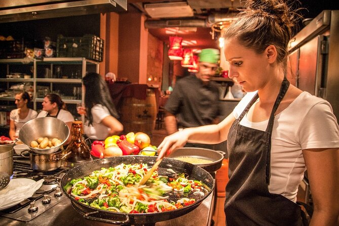Barcelona Interactive Spanish Cooking Experience - Who should book this cooking class?