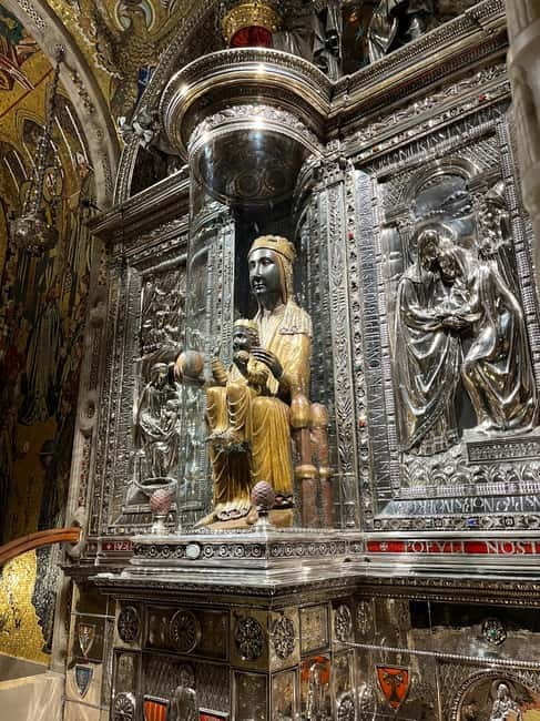 Barcelona: Montserrat Early Trip — Cable Car, Abbey & Hike - The small van ride from Barcelona