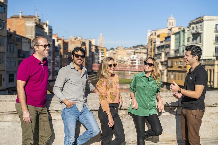 Barcelona: Montserrat, Girona & Costa Brava Guided Day Trip - Montserrat and its Benedictine monastery