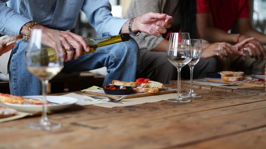 Barcelona: Montserrat Tour with Lunch & Wine Tasting Option - What the guides add