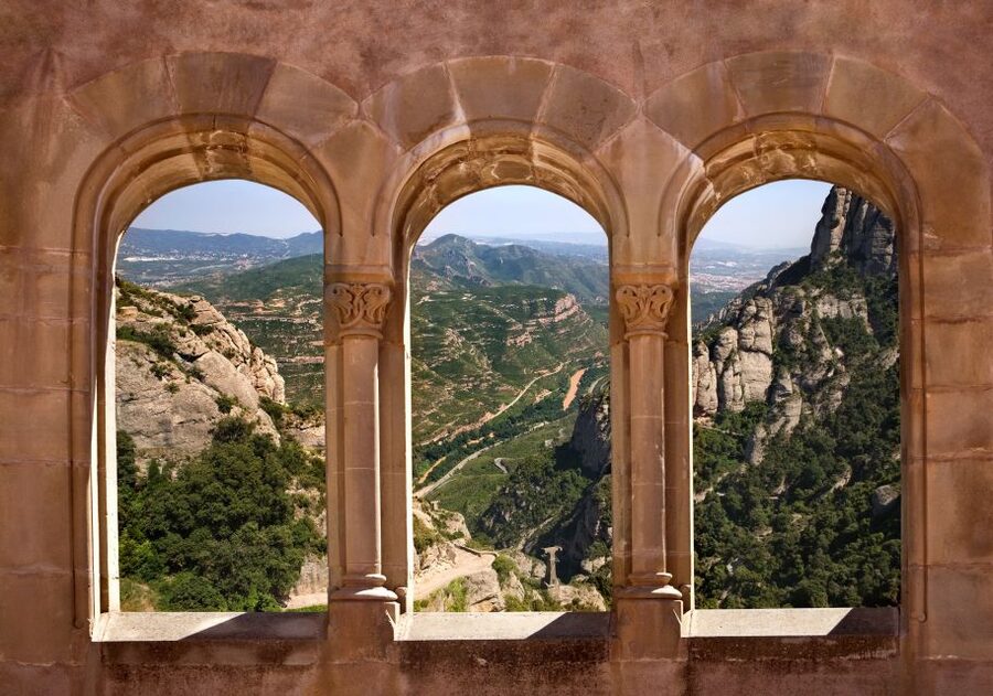 Barcelona: Montserrat Tour with Lunch & Wine Tasting Option - Is $41 good value?