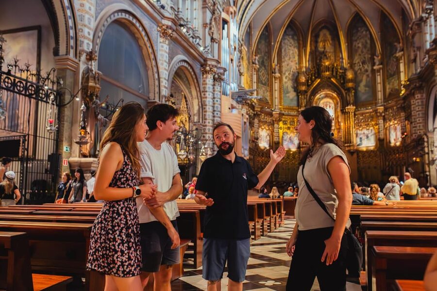 Barcelona: Montserrat with Winery, Lunch, and Train Options - Why Montserrat makes such a good Barcelona day trip