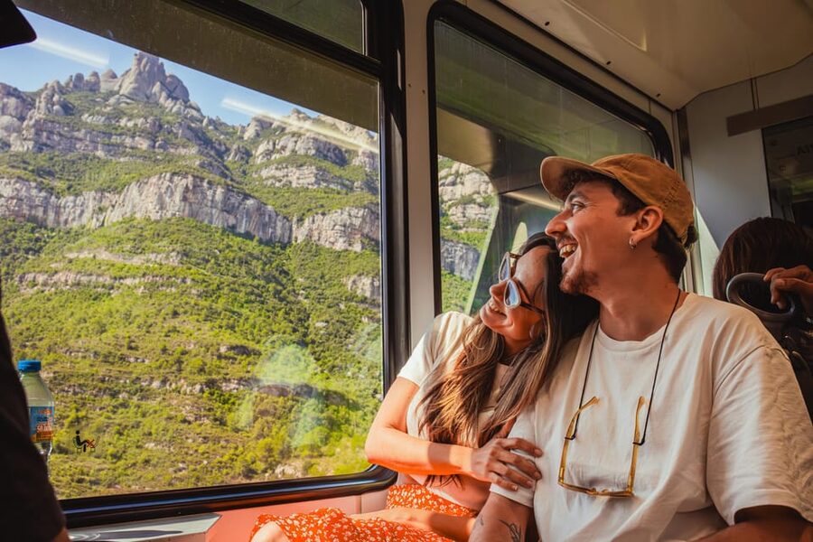 Barcelona: Montserrat with Winery, Lunch, and Train Options - Arriving at Montserrat by road or cogwheel train