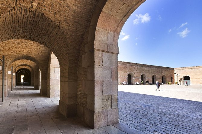 Barcelona: Old Town, Montjuic Castle, Cable Car Small Group Tour - Exploring Montjuïc Castle for about an hour