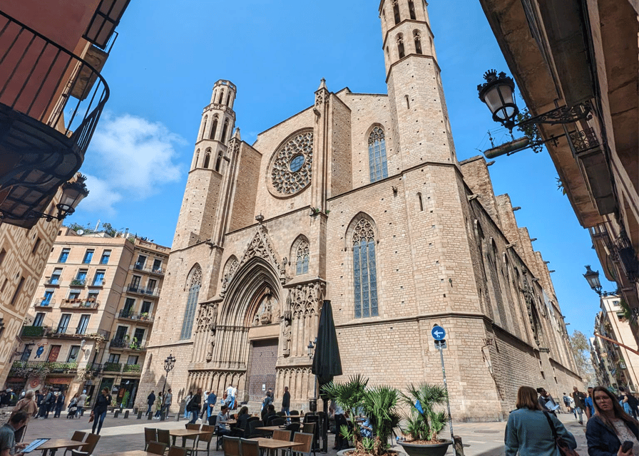 Barcelona: Old Town Private Walking Tour of Past and Present - Ciutadella Park, Barcelona’s city break