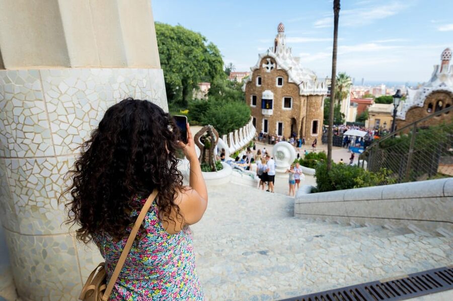 Barcelona: Park Guell Guided Tour with Skip The Line Entry - Who Should Book This Park Güell Tour?
