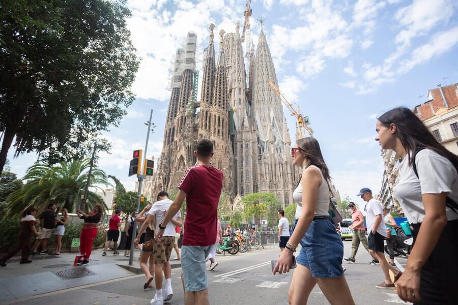 Barcelona: Park Güell & Sagrada Familia Guided Tour - Key points to know before booking
