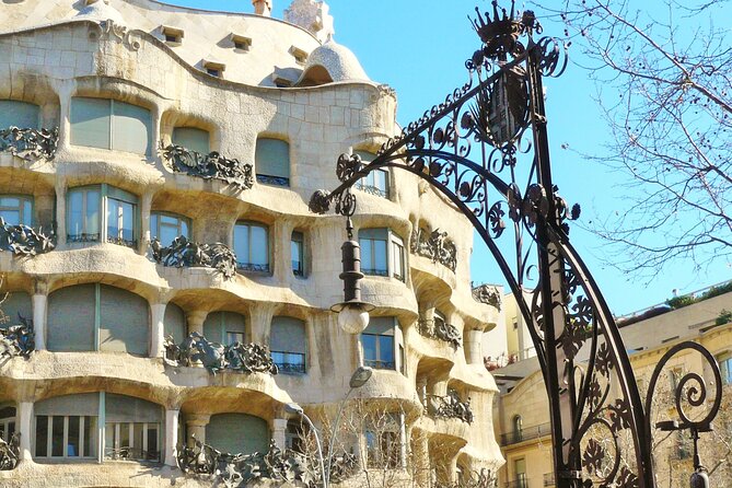 Barcelona Private Tour by Sidecar Motorcycle - Plaza de Espana and the climb to Montjuic