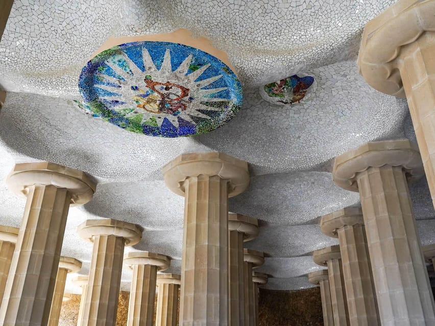 Barcelona: Sagrada Familia and Park Güell Tour - Rain, security, and practical preparation
