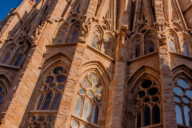 Barcelona: Sagrada Familia Fast Track Tour with Tower Option - Choosing the Tower Option