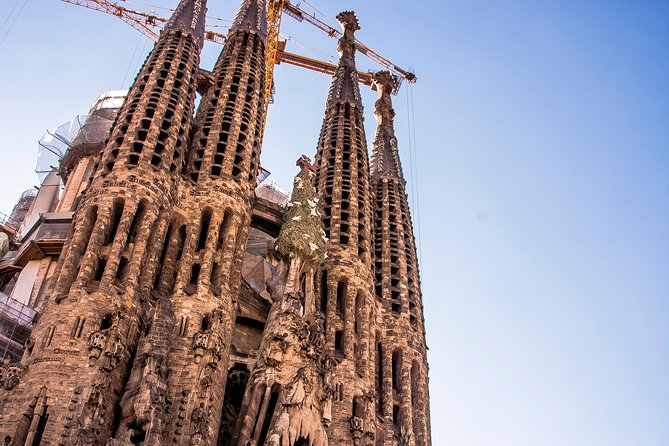 Barcelona: Sagrada Familia Fast Track Tour with Tower Option - Dress, Documents, and Getting There