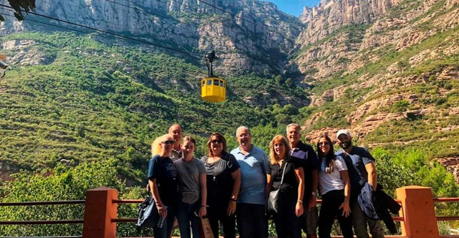 Barcelona: Sagrada Familia & Montserrat Full-Day with Pickup - Key points at a glance