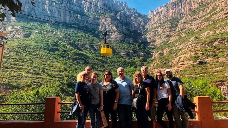 Barcelona: Sagrada Familia & Montserrat Full-Day with Pickup - Why this day works for first-time Barcelona visitors