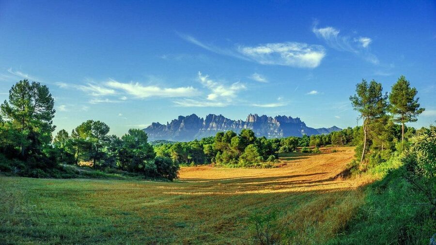 Barcelona: Sagrada Familia & Montserrat Full-Day with Pickup - Riding up to Montserrat