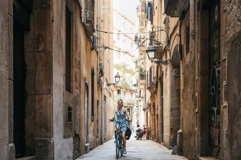 Barcelona: Sagrada Familia or Coastal City Sights by eBike - Casa Milà and Casa Batlló make the Eixample memorable