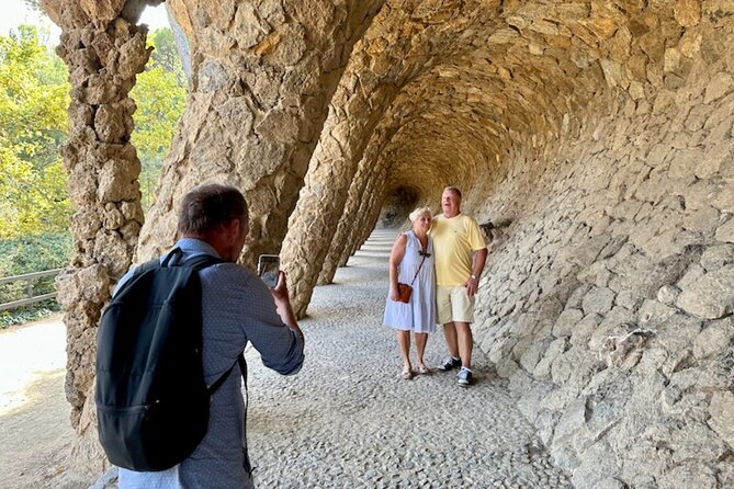 Barcelona: Sagrada Familia & Park Guell Guided Tour + Transfer - What is included, and what is not