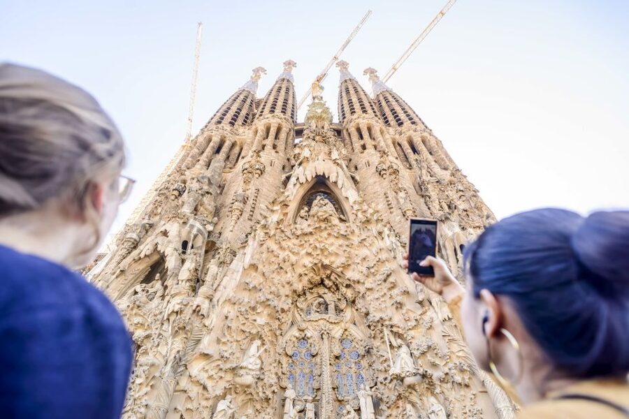 Barcelona: Sagrada Familia Tour with Optional Tower Access - Seeing Gaudí’s design from the outside