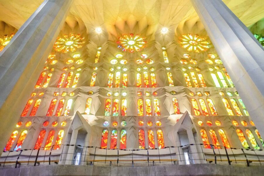 Barcelona: Sagrada Familia Tour with Optional Tower Access - Who should book this Barcelona tour