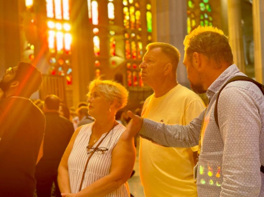 Barcelona: Sagrada Familia Tour with Skip-the-Line Access - A 75-minute route through Gaudí’s unfinished work