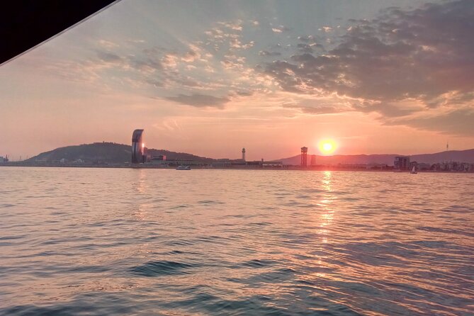 Barcelona Sensational Sunset Tour with Open Bar and Snacks - What you actually get to eat and drink