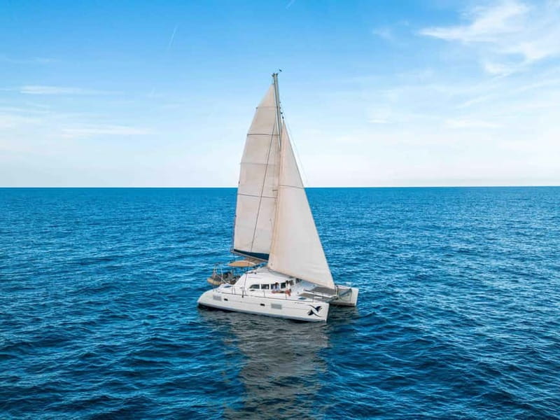 Barcelona: Sunset Catamaran Cruise with Wine and Tapa - What you actually get to eat and drink