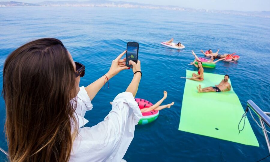 Barcelona: Sunset or Day Catamaran Cruise with Tapa & Drink - What you see from the water