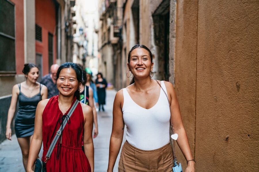 Barcelona: Tapas and Flamenco Experience - Is the Gothic Quarter walk what you expect?