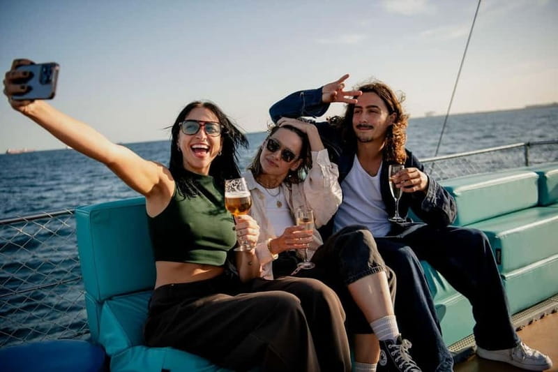 Barcelona: Wooden Boat Sailing with Tapa and Welcome Drink - Is the boat environmentally friendly?